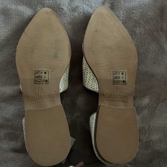 Sz 7 1/2 Catherine Malandrino Flat Slip Ons - Picture 2 of 5